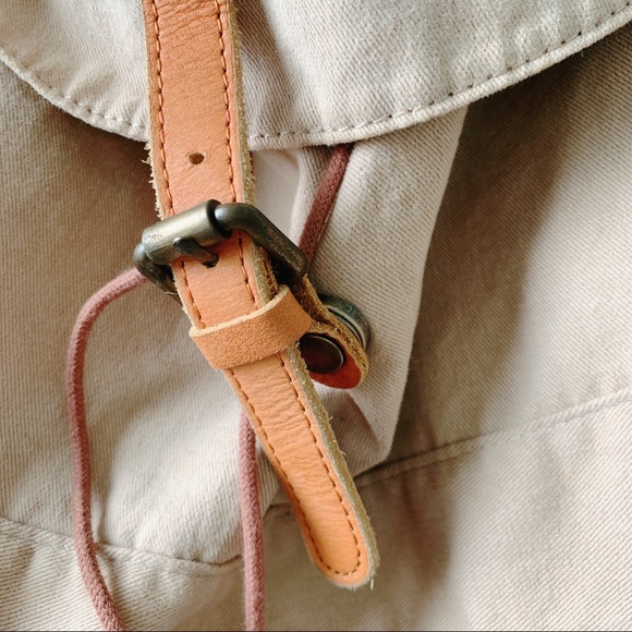 【SOLD】Korean Vintage khkai canvas Backpack - Picture 5 of 9